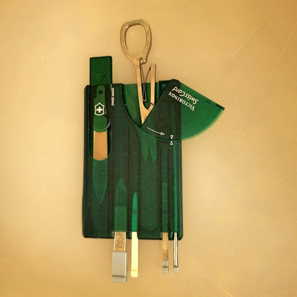 VICTORINOX SwissCard with six tools in translucent emerald - Picture 3 of 6